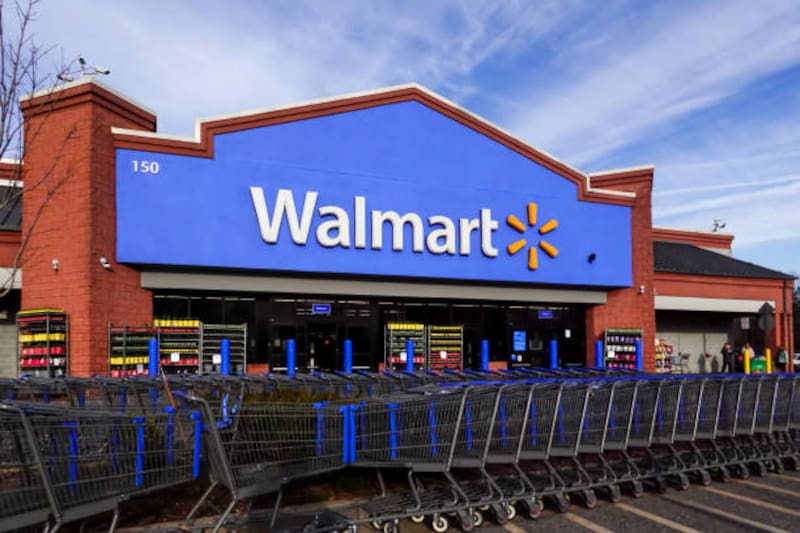 Walmart busca personal y paga casi USD 30. Fuente: Archivo.