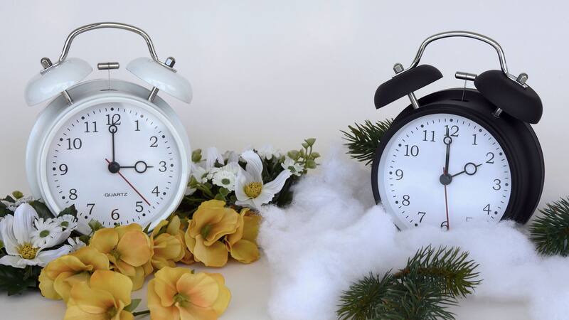 ¿Por qué España cambia la hora dos veces al año? Esto dicen los especialistas.