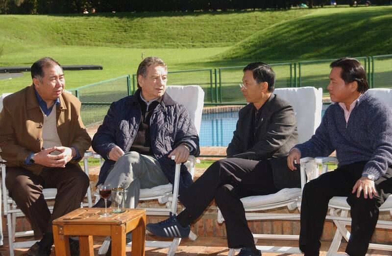 Macri emprendió su retorno triunfal a la industria automotriz como parte de su alianza con China, que lo ungió como su representante en la Argentina