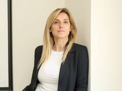 Tuvo que demostrar que no solo era "hija de" y ahora lidera una importante empresa de zapatillas