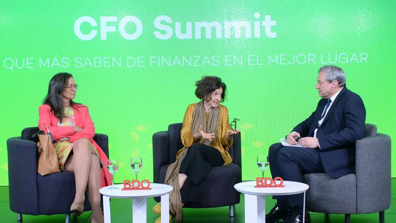 Grobocopatel y Erpen junto a Ariel Cohen