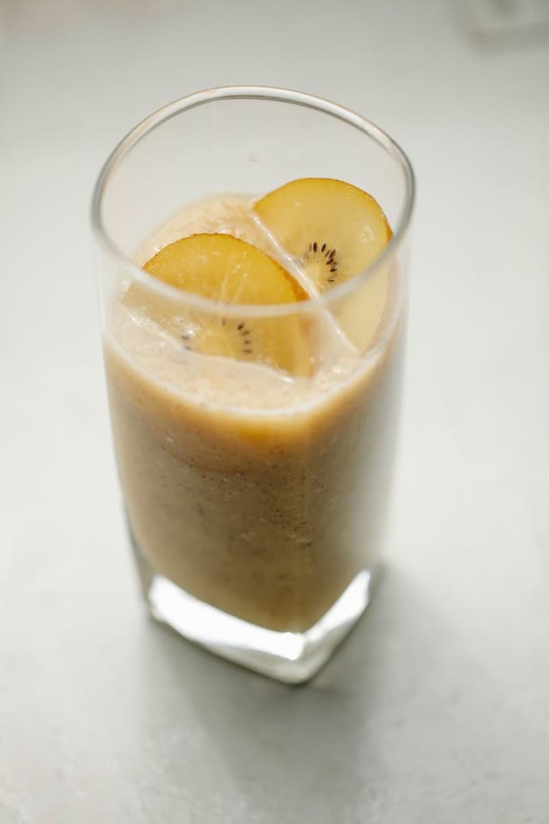 Jugo marrón. Fuente: Pixabay.