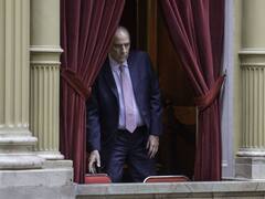 El Gobierno limitó los viáticos para los funcionarios que viajen al exterior