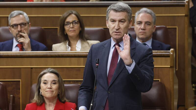 El PP inicia una ofensiva parlamentaria con el objetivo de lograr nuevos presupuestos: "El Gobierno está en rebeldía constitucional".