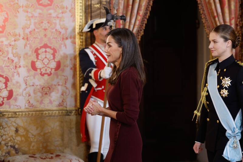 Preocupación en la Casa Real | El Rey Felipe VI frena la evacuación de la princesa Leonor en el Elcano pese a la insistencia de la reina Letizia. Fuente: Archivo