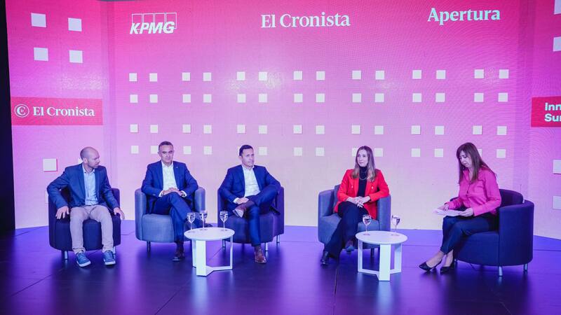 Panel de "Empresas del Futuro", moderado por Florencia Lendoiro