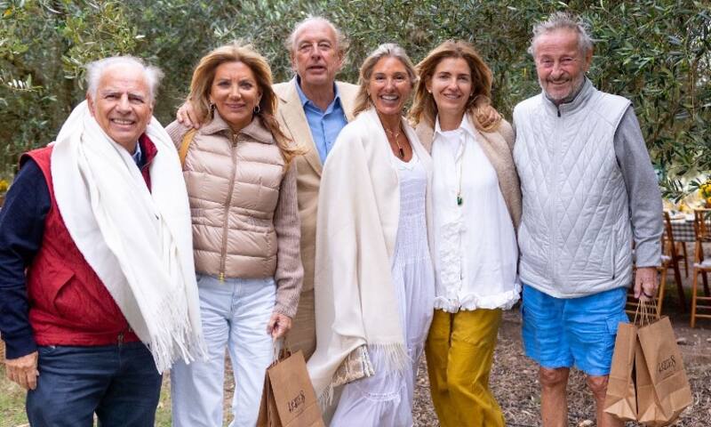 Alejandro y Bettina Bulgheroni; josé Luis y Teresa Manzano, junto a Gabriela Castellani.