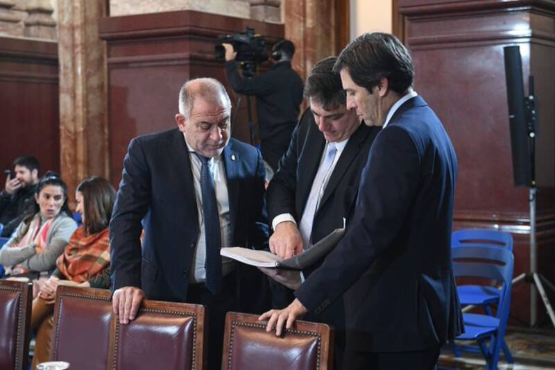 Luis Juez, senador por Córdoba, en el debate por el paquete fiscal en el Senado