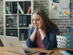 Qué tipos de trabajo son los que generan más infelicidad en las personas, según los especialistas de Harvard