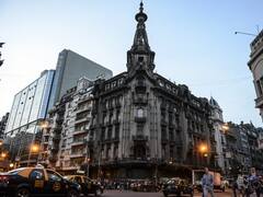 El traspaso del Edificio del Molino: así será el show lumínico sobre su fachada hoy