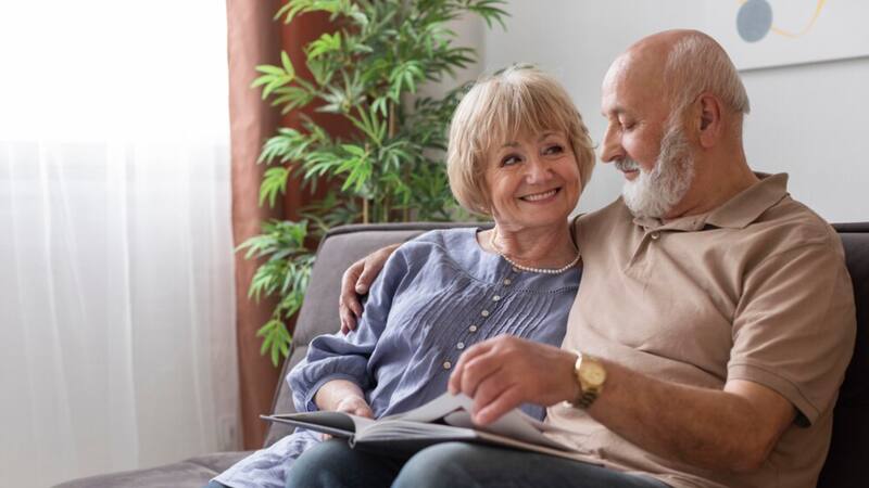 Atención pensionados y jubilados: los bancos confirman el adelanto de los pagos de octubre y habrá aumento.