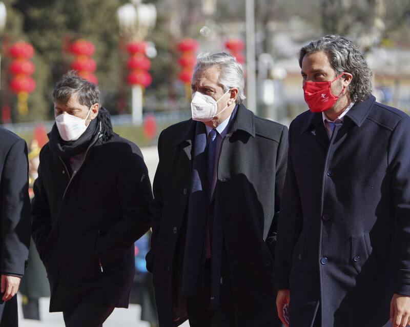 Alberto Fernández, Axel Kicillof y Santiago Cafiero en China