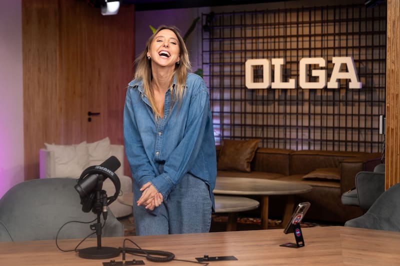 La empresaria de 27 años creó OLGA junto a su hermano Luis porque -sostiene- sentían que "había jóvenes que les interesaban otras cosas".Gentileza: OLGA/Nicolás Aragón.