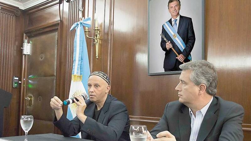 Sergio Bergman, ministro de Ambiente y Desarrollo Sustentable, y Luis Etchevehere de Agroindustria