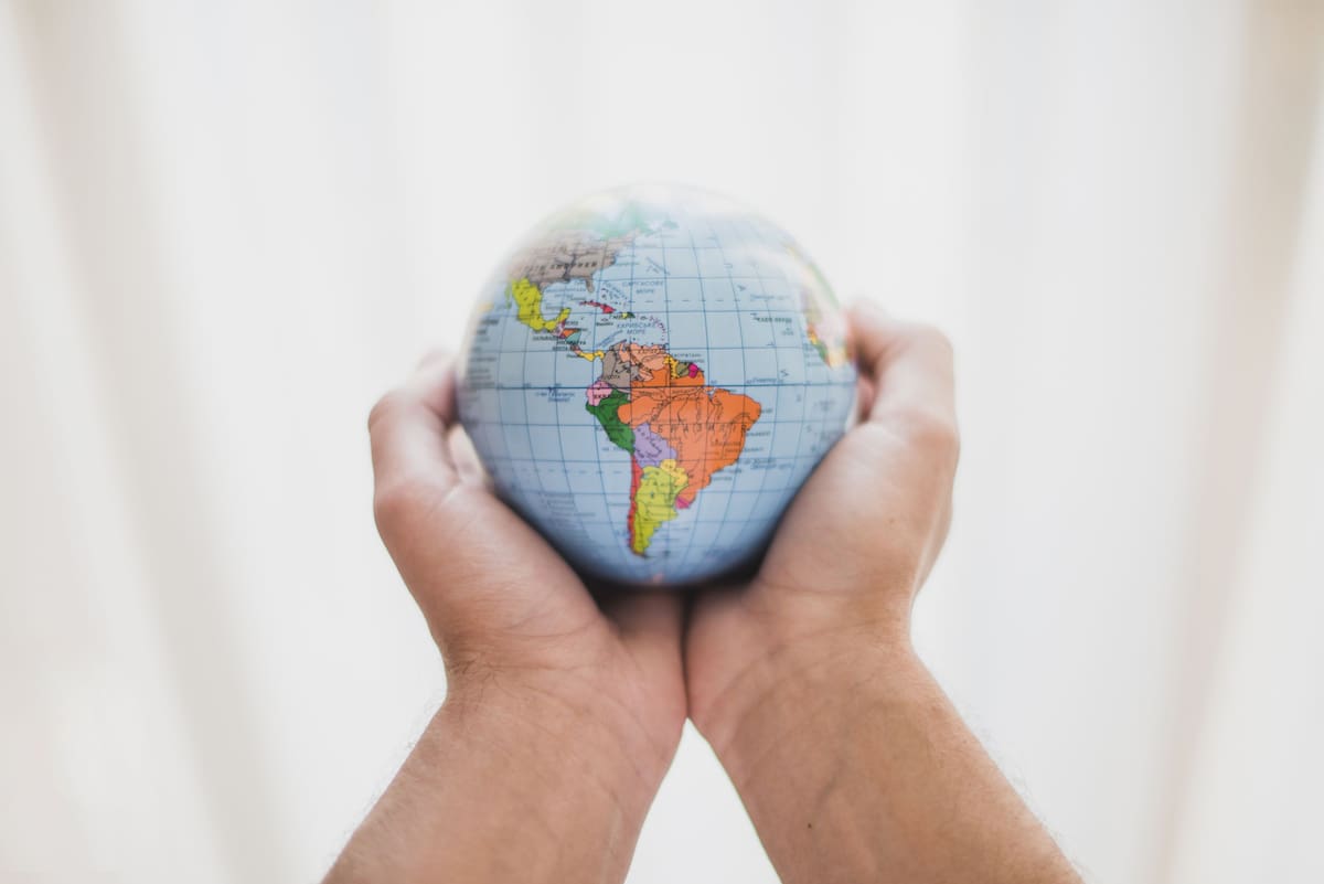El país de Latinoamérica que se convirtió en el preferido de las empresas inversoras en 2024: no es México ni Brasil