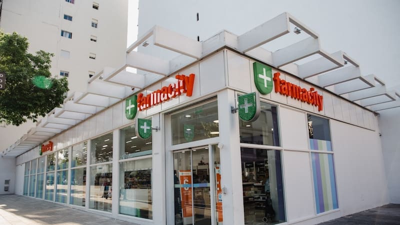 Farmacity tiene 250 sucursales en el país. Además cuenta con otras marcas y recientemente hizo su debut en Uruguay.