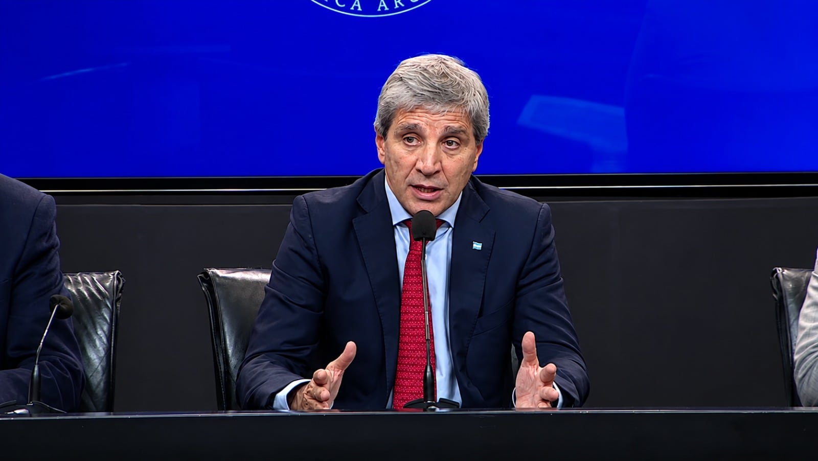 El Gobierno oficializó la flexibilización de los créditos en dólares para empresas