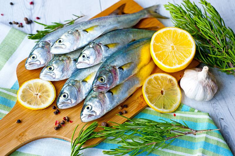 Este tipo de pescado incluye una variedad de nutrientes que debemos consumir para evitar padecer enfermedades cardiovasculares. (Imagen: Shutterstock)
