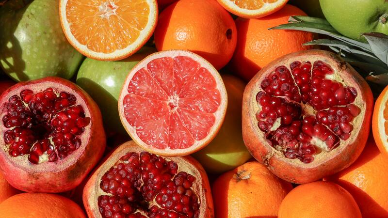 El fruto español lleno de vitamina C y antioxidantes que rejuvenece la piel y disminuye la presión.