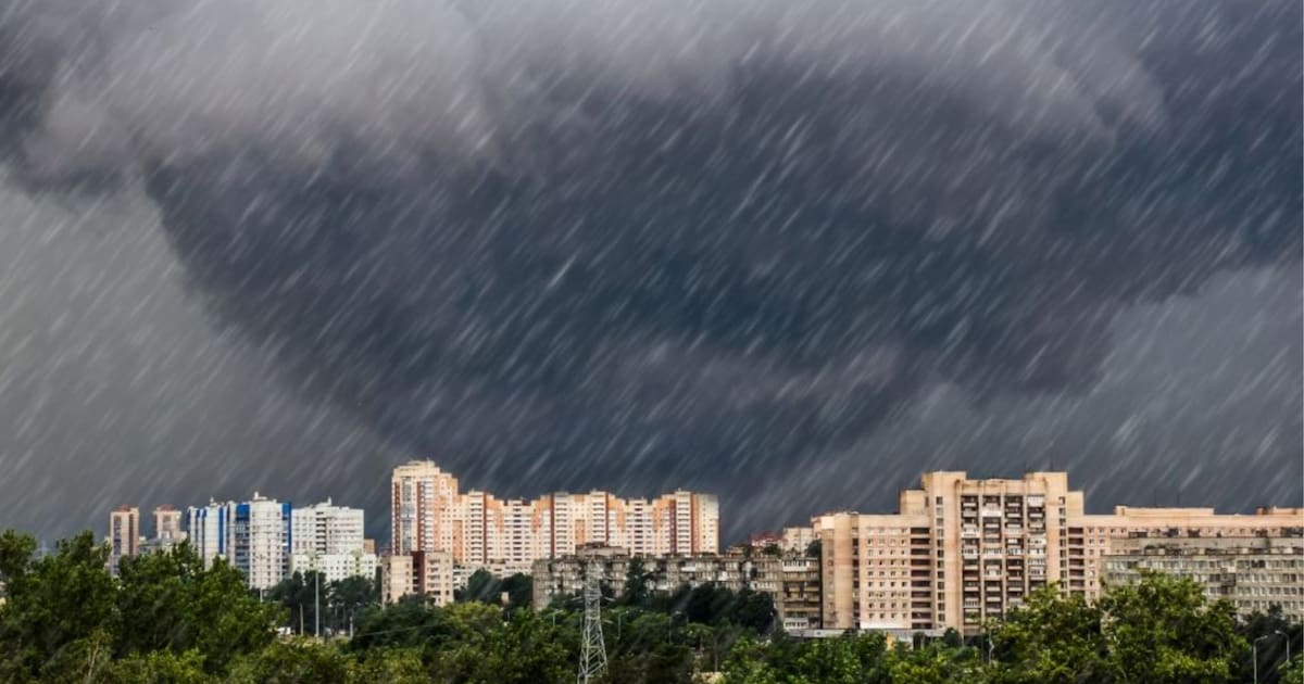 El cielo se abrirá y llegará un bloque de nubes negras con intensas tormentas y ráfagas de viento: alerta roja por 3 días de lluvia
