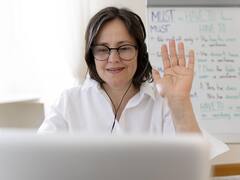 Los profesores trabajan 52 días gratis al año: "El sistema educativo se sostiene sobre nuestras horas invisibles"