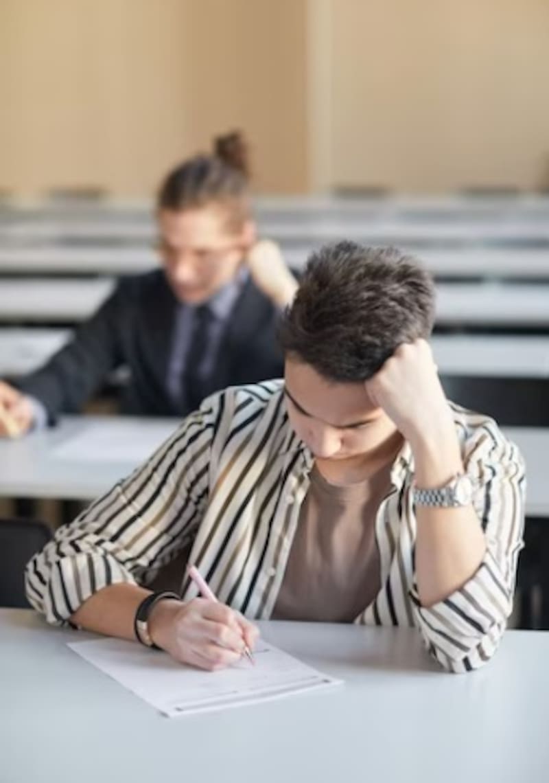 Examen teórico para conducir. Fuente: Freepik.