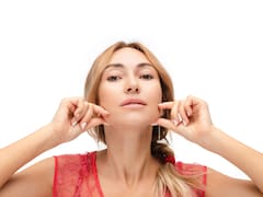 Yoga facial: este es el ejercicio casero y manual para hacer desaparecer tu papada y las ojeras en minutos