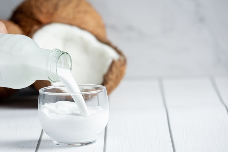 Beneficios de la leche de coco.