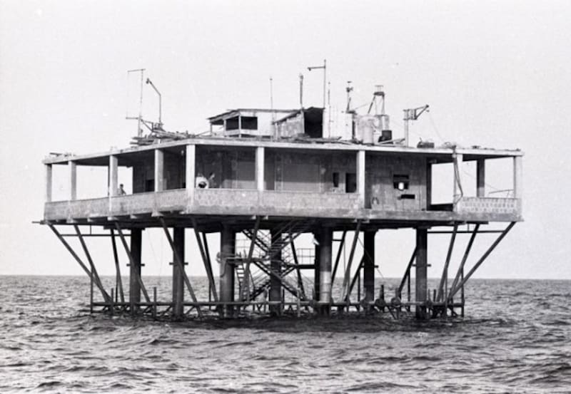 La isla tenía 400 m2 y adentro operaba un bar muy visitado por los turistas.