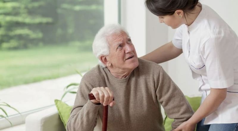 Alzheimer: lo primero que una persona comienza a olvidar