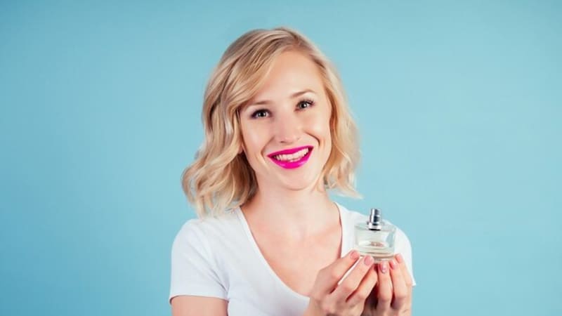 Las notas olfativas de estas dos fragancias permiten hablar de una similitud muy cercana.