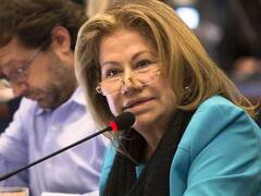 Camaño a Macri: "Se olvidó de todos los pasajes que canjeó cuando fue diputado"