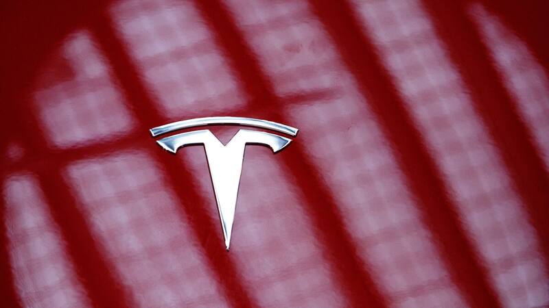 Trabajar en Tesla: Elon Musk busca empleados con o sin experiencia para trabajo remoto y paga más de 240.000 euros.