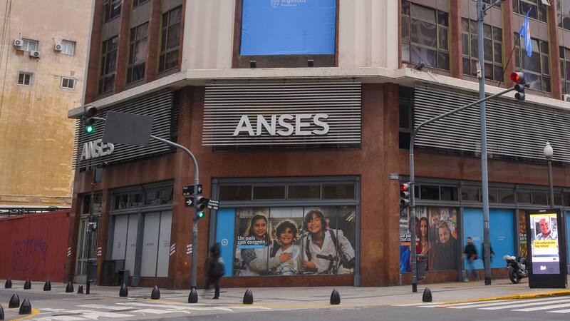Descubrí los beneficios de ANSES para los jubilados y beneficiarios de AUH de Santa Fe. (Foto: Archivo)