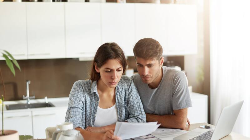 También existe un límite en las deducciones, el cual no puede superar el 15% de los ingresos totales del contribuyente.