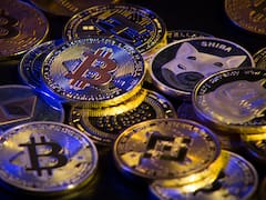 Bitcoin pierde fuerza, pero una altcoin sorprende al mercado y sube más de 100%