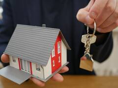 Adiós alquiler: Banco Santander y BBVA ofrecen hipotecas con mejores beneficios, ¿cuáles son los requisitos?