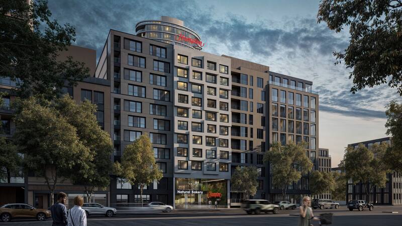 Al ser parte de un complejo mayor, el hotel potencia su rendimiento gracias a la sinergia con el resto de los espacios y usos.