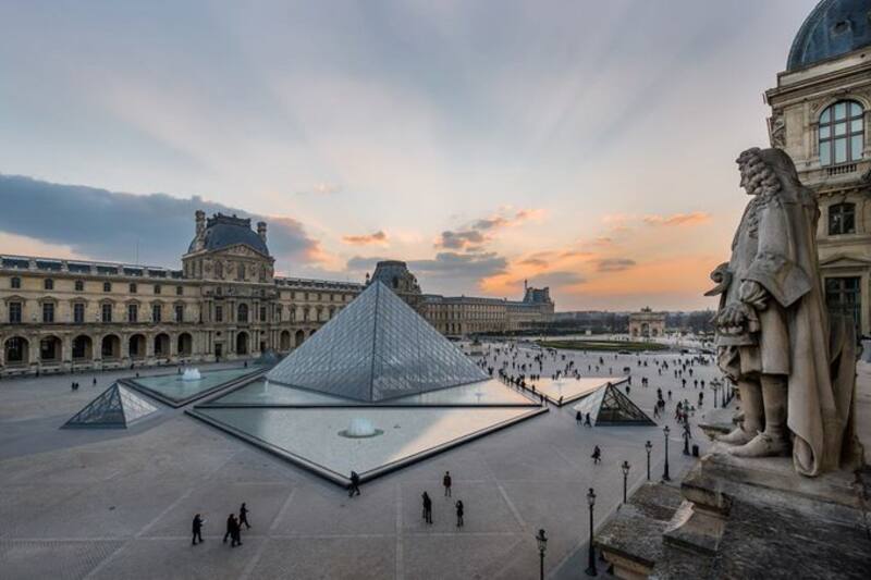 El museo Louvre es un lugar que no puede dejar de visitarse al momento de visitar Paris. (Imagen: archivo)