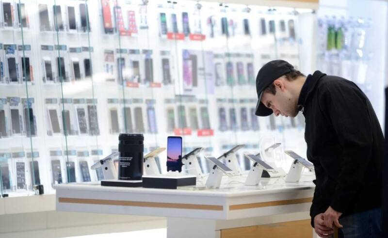 Cuál es el celular más vendido en la plataforma de Marcos Galperín