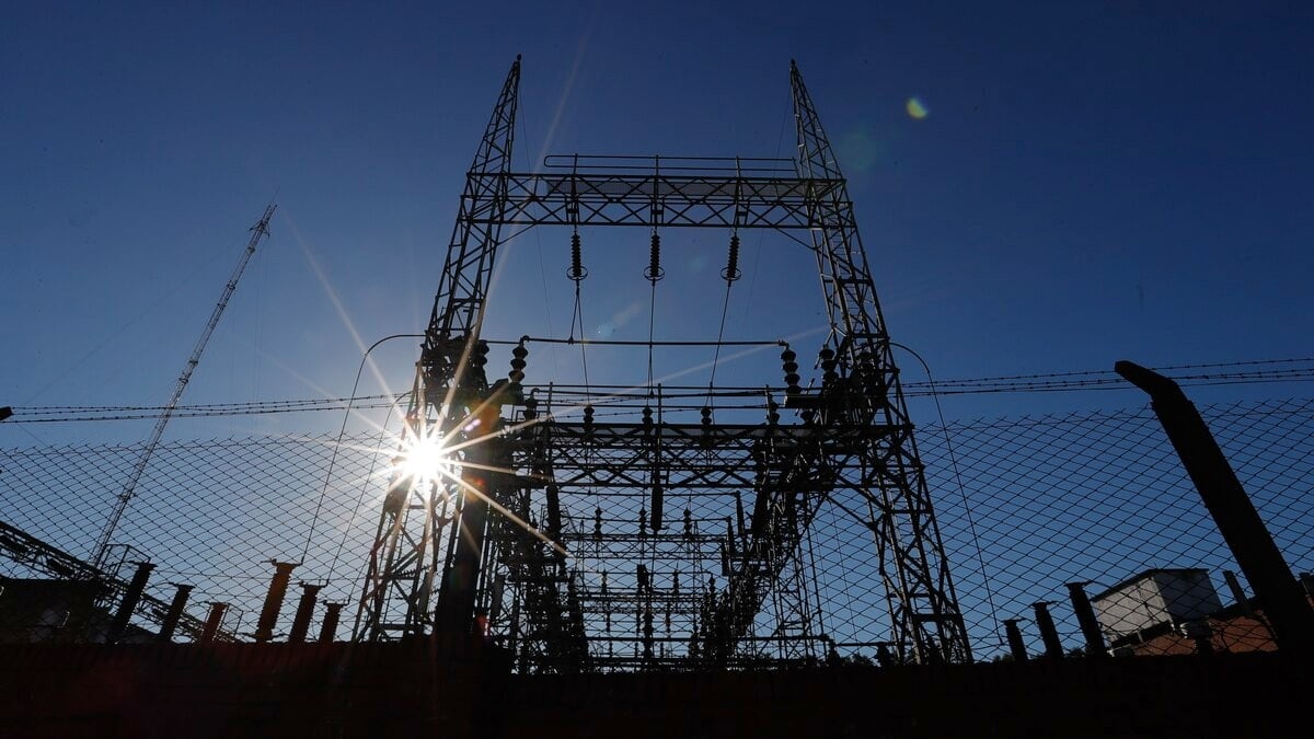Privatización clave: Genneia y Edison le compraron al Estado el 50% de la empresa que maneja la red eléctrica más importante del país