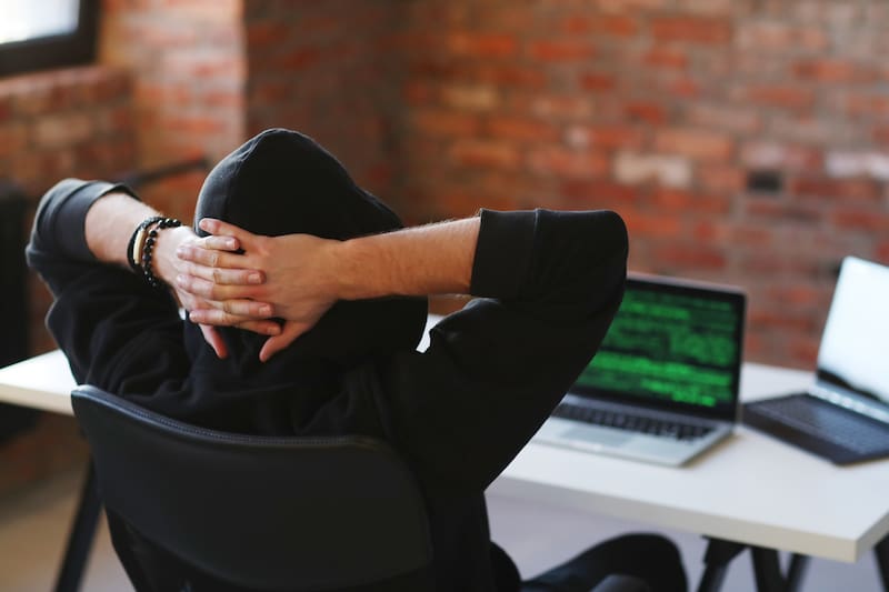 Estafadores. Fuentes: Freepik.