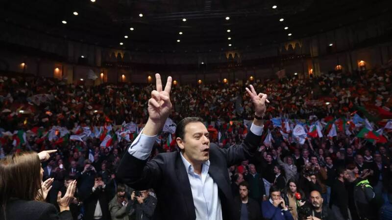 El líder de la coalición Alianza Democrática (AD) y presidente del Partido Social Demócrata (PSD), Luís Montenegro, se impone en las elecciones.