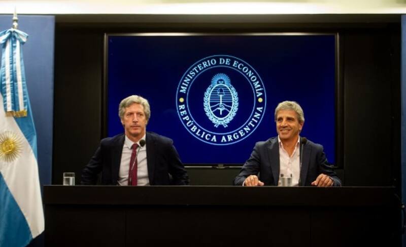 Los plazos del BCRA de Bausili limitan la importación de máquinas para científicos del Conicet