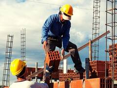 La construcción no frena su caída y peligran los seguros de desempleo de 80 mil trabajadores