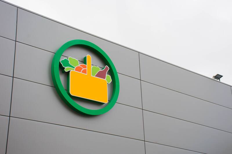 La inauguración del Mercadona de Alcázar de San Juan significa la generación de nuevos puestos de trabajo (Fuente: Shutterstock)