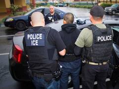 Alerta inmigrantes: el ICE acelera las deportaciones masivas y confirma procesos judiciales pendientes: ¿a quiénes afecta?