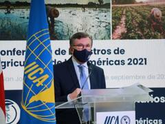 Un veterinario argentino fue reelecto en una entidad agrícola internacional