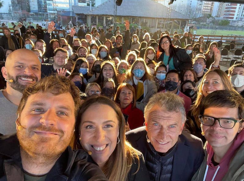 De izq a der: Juanjo Méndez, Ferrario, Vidal, Macri y Nieto.