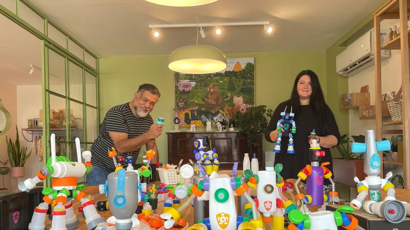 Daniela y José María crearon Botito y ahora lideran un equipo de 6 personas. (Foto: gentileza Botito).